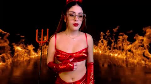 JUAN AND JULI online show from October 31, 10:33 pm