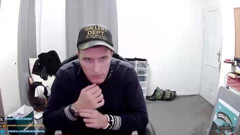 plkrisztian online show from November 26, 9:05 pm