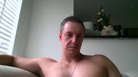 Snapshot of ploki2000 chatting on December 21, 12:12 pm Kevin online show from December 21, 12:12 pm