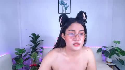 Ploysai online show from September 27, 4:01 pm