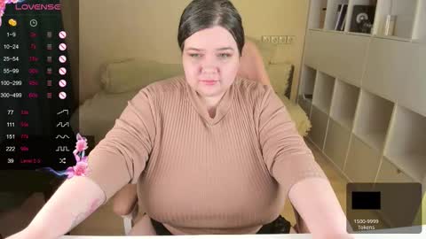 Alice online show from October 5, 3:43 pm