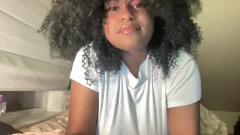 stariette online show from June 24, 1:48 am