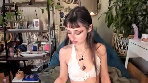 Goddess Pluto online show from December 5, 7:54 pm