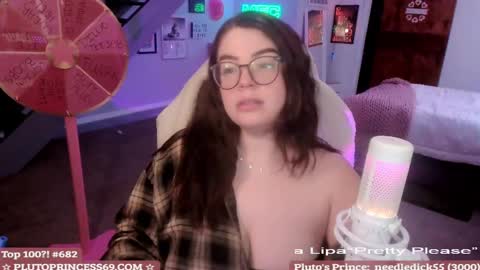 Snapshot of plutoprincess69 chatting on February 22, 6:17 am Pluto Princess online show from February 22, 6:17 am