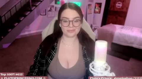 Snapshot of plutoprincess69 chatting on February 26, 6:37 am Pluto Princess online show from February 26, 6:37 am