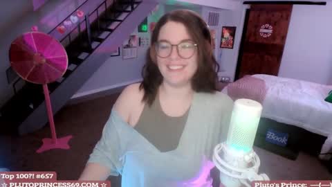 Snapshot of plutoprincess69 chatting on March 1, 2:26 am Pluto Princess online show from March 1, 2:26 am