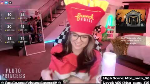 Snapshot of plutoprincess69 chatting on October 5, 4:00 am Pluto Princess online show from October 5, 4:00 am