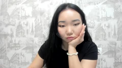 Erica online show from February 8, 6:33 pm