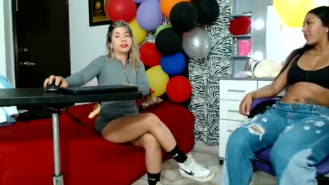 pocahontas_995 online show from June 19, 1:26 pm