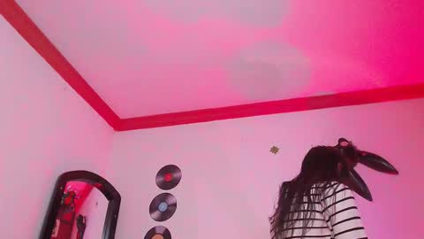 Snapshot of poeeticaa_ chatting on February 11, 3:17 pm IG ipoetica online show from February 11, 3:17 pm