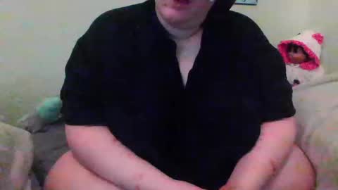 Snapshot of poetrytheseller chatting on October 18, 3:24 pm Poetry online show from October 18, 3:24 pm