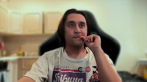 Snapshot of pohyi_ chatting on January 13, 10:53 am pohyi_ online show from January 13, 10:53 am