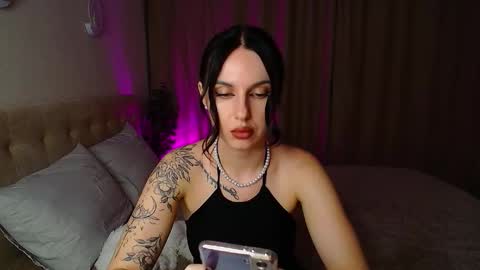 Snapshot of poison_inyour_mind chatting on October 22, 4:18 pm poison_inyour_mind online show from October 22, 4:18 pm