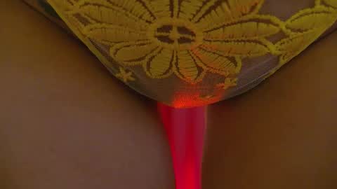 poison_milf_ online show from November 12, 4:57 am