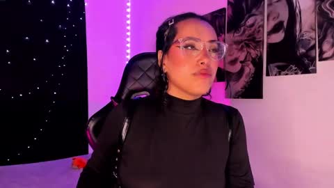 Willow                      Hours 12pm to 630pm Colombian time FRIDAY AND SUNDAY FREE DAYS online show from December 4, 8:29 pm