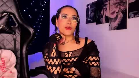 Willow                      Hours 12pm to 630pm Colombian time FRIDAY AND SUNDAY FREE DAYS online show from January 14, 8:26 pm