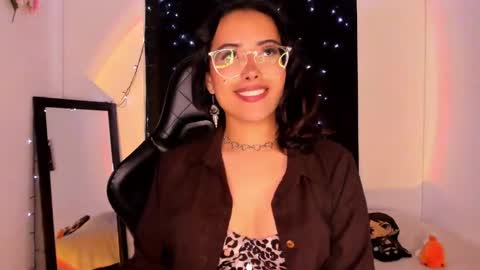 Willow                      Hours 12pm to 630pm Colombian time FRIDAY AND SUNDAY FREE DAYS online show from January 23, 5:42 pm