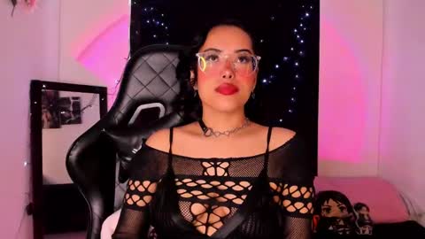 Willow                      Hours 12pm to 630pm Colombian time FRIDAY AND SUNDAY FREE DAYS online show from March 6, 6:48 pm