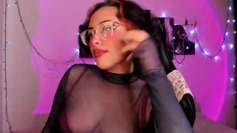 Willow                      Hours 12pm to 630pm Colombian time FRIDAY AND SUNDAY FREE DAYS online show from November 5, 5:24 pm