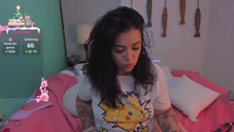 poisson_ivy_ online show from December 30, 7:04 am