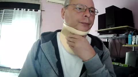 Snapshot of pol22010 chatting on April 27, 4:16 pm Polako online show from April 27, 4:16 pm