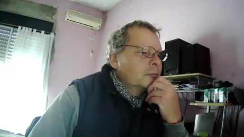 Snapshot of pol22010 chatting on July 20, 4:42 pm Polako online show from July 20, 4:42 pm