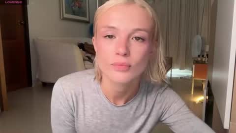 Snapshot of polino4ka69 chatting on July 11, 12:46 am polino4ka69 online show from July 11, 12:46 am