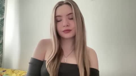 polishangel222 online show from February 23, 9:28 am