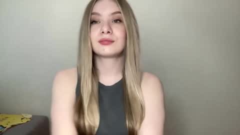 polishangel222 online show from May 17, 5:20 pm