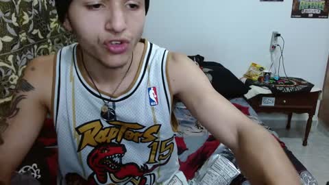 Snapshot of pollon8_kbezon chatting on January 25, 1:21 am Gian online show from January 25, 1:21 am