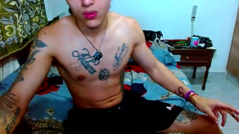 Snapshot of pollon8_kbezon chatting on February 8, 9:57 pm Gian online show from February 8, 9:57 pm