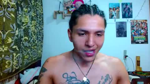 Snapshot of pollon8_kbezon chatting on March 12, 6:33 pm Gian online show from March 12, 6:33 pm