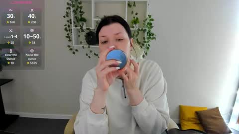 Snapshot of polly__mayer chatting on November 14, 1:37 am Polly online show from November 14, 1:37 am