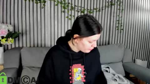 Snapshot of polly__mayer chatting on November 16, 1:22 am Polly online show from November 16, 1:22 am