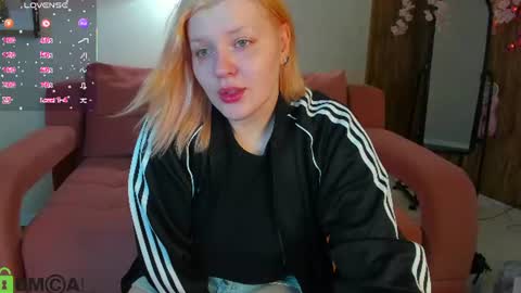 Polly online show from June 20, 1:19 am