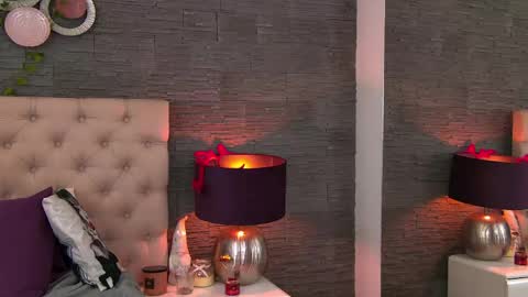 polly_curiouss online show from April 26, 2:04 pm