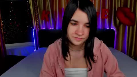 Snapshot of polly_love_ chatting on February 23, 7:17 am Polly online show from February 23, 7:17 am