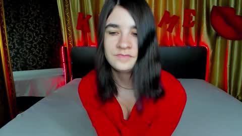 Snapshot of polly_love_ chatting on March 1, 6:59 am Polly online show from March 1, 6:59 am