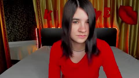 Snapshot of polly_love_ chatting on March 2, 6:58 am Polly online show from March 2, 6:58 am