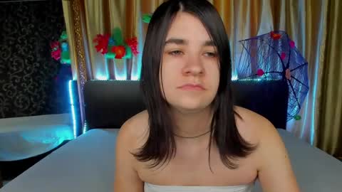 Polly online show from April 4, 5:49 am