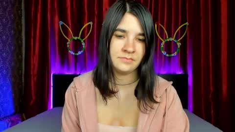 Polly online show from April 11, 7:45 am