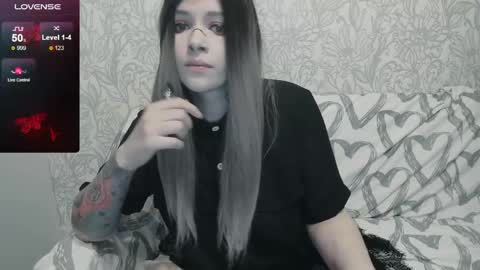 Polly online show from April 16, 6:52 pm