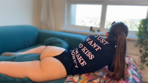 Kate online show from June 2, 1:07 am