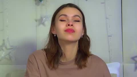 Polly online show from December 14, 6:23 pm