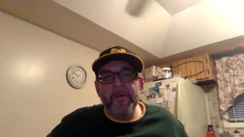 Snapshot of poloking_92 chatting on February 14, 2:52 am Honey Dior Polo King online show from February 14, 2:52 am