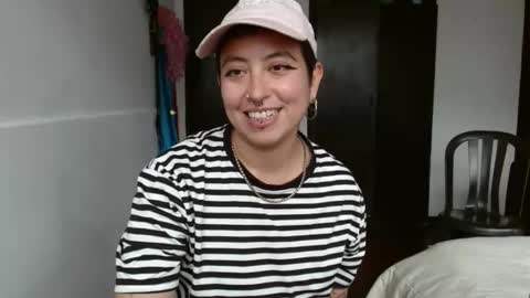 Snapshot of poly_mer chatting on January 17, 5:41 pm Poly online show from January 17, 5:41 pm