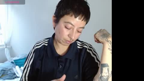 Snapshot of poly_mer chatting on February 18, 10:47 pm Poly online show from February 18, 10:47 pm