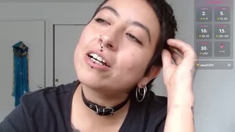 Snapshot of poly_mer chatting on February 25, 6:42 pm Poly online show from February 25, 6:42 pm