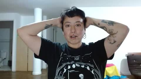 Snapshot of poly_mer chatting on December 16, 12:26 am Poly online show from December 16, 12:26 am