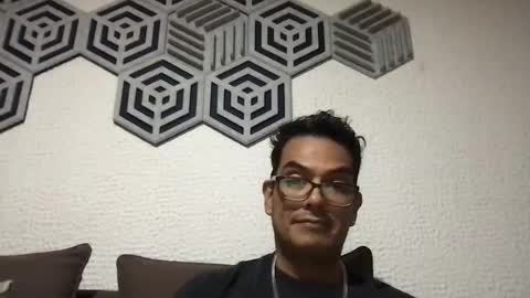 Snapshot of ponch974278 chatting on May 25, 5:24 am ponch974278 online show from May 25, 5:24 am
